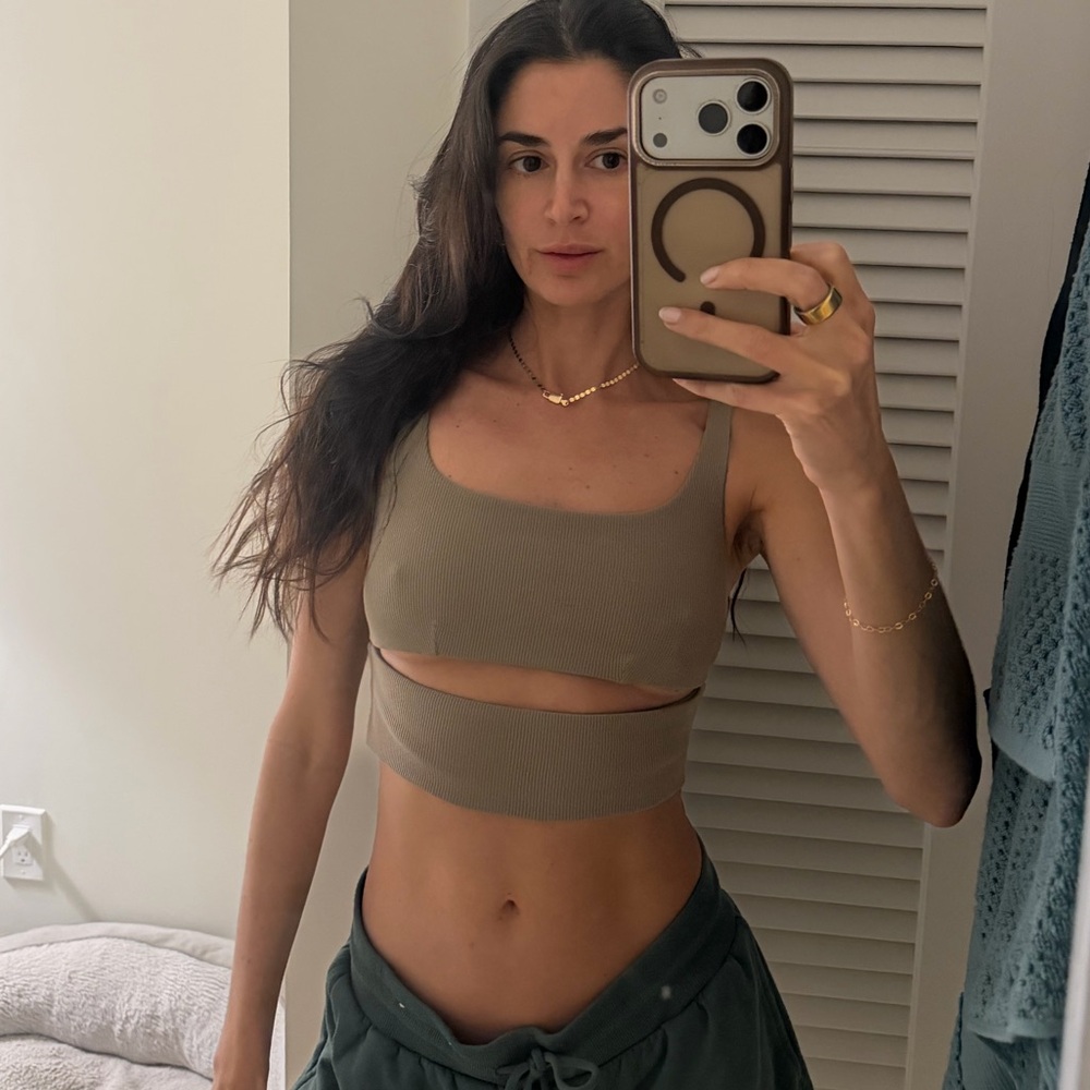 ALO Yoga Tan Sports Bra